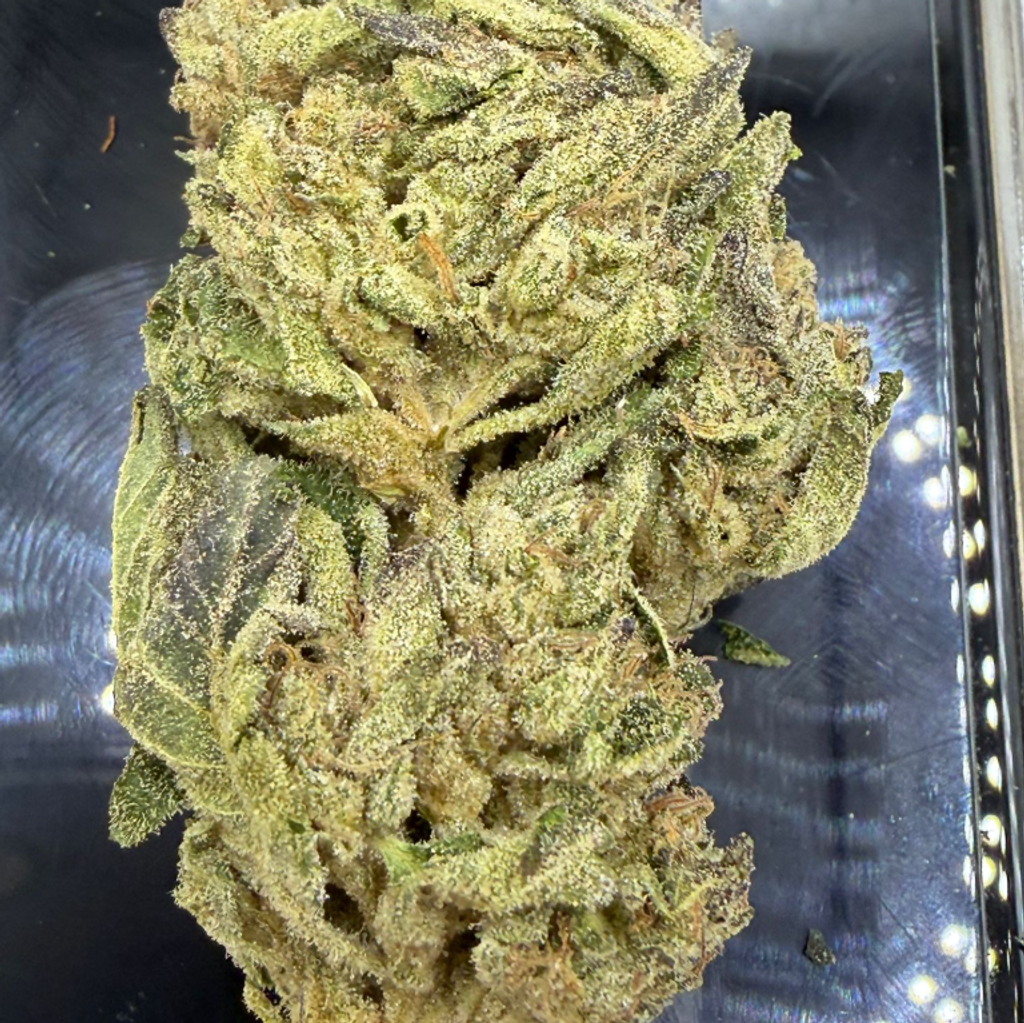 * NEW * Alien Truffle Bus  [ $75/1 OZ - $140/ 2 OZ ]