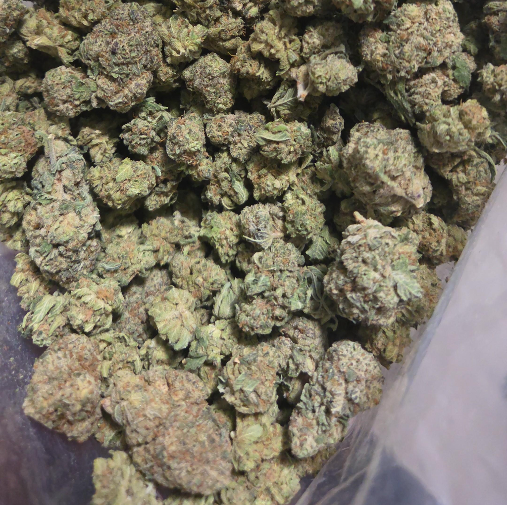Peach 🍑 Candy Hybrid 60$OZ 2For100$
