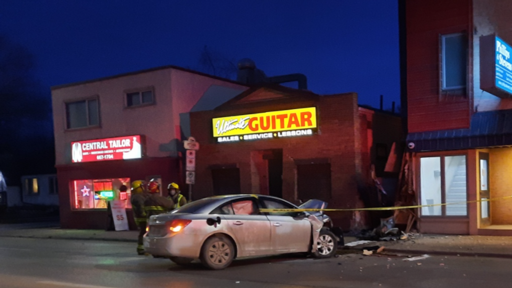 Car Crashes Into Building in Winnipeg, One Person Injured Blogs