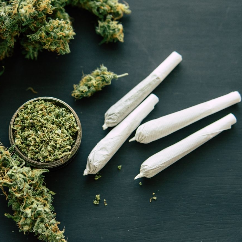 How to Choose Cannabis for Pain Relief in Peterborough's Aging Population?