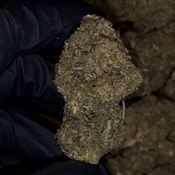 Green Crack | SATIVA | 23-27% THC | $50 an oz | $75 for 2 ozs | $120 for 4 ozs |  thumbnail 2
