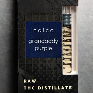1G Indica THC Distillate in a Glass Syringe