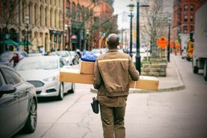 4 Same-Day Delivery Services in Toronto, Ontario